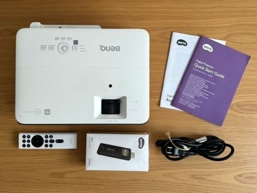 【美品・使用時間小】BENQ tk700sti 4k プロジェクター