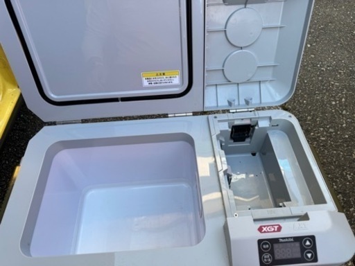 【中古】マキタ(Makita) 充電式保冷温庫（オリーブ） 40Vmax 本体のみ 
