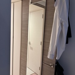 IKEA ドア掛け鏡の画像