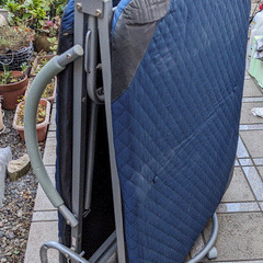 0円【引き取り限定】キャスター付　折り畳みベッド