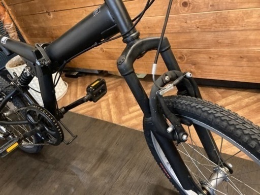 【前後タイヤ・チューブ新品！】サスペンション付き　6段変速　20インチ折りたたみ自転車　マットブラック