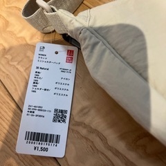 UNIQLO ミニショルダーバッグの画像
