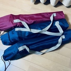 タープテント、アウトドアチェア3脚の画像