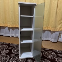 すりガラスの棚の画像