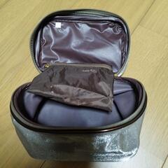 最後の値下げ！ポーチ4点セット！の画像