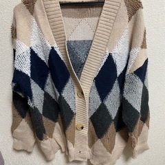 カーディガン　ベージュ