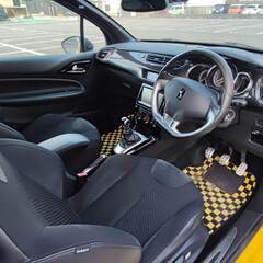 H27年式　シトロエン　DS3 スポーツシック　イエロー ６速マニュアル　HDDナビ　MT車の画像