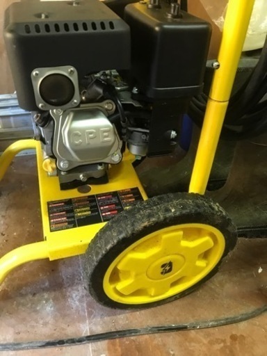 エンジン洗車機