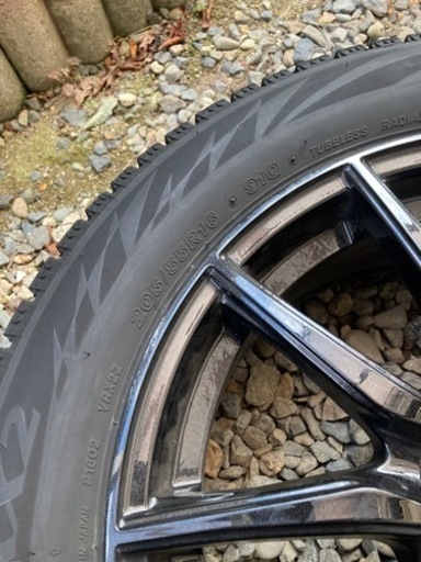スタッドレスタイヤ(ブリジストン製205/55R16) 【現状渡し】