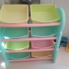 おもちゃ収納箱 本棚