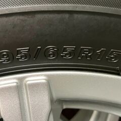 （取引中）アルミホイル＆スタッドレスタイヤ　195/65/15の画像