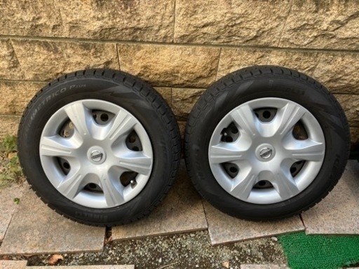 ピレリ　スタッドレスタイヤ　185/65R15 4本