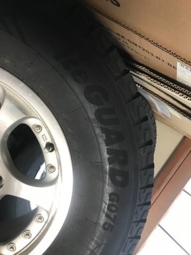 【値下げ】スタッドレスタイヤ265/70R16+アルミホイル 139.7×5 ジムニー シエラ エスクード 三菱ジープ