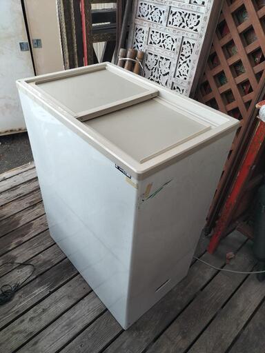 【決まりました】冷凍庫SANDEN PF-120XB-B\n\n\n70x 44x 92cm\n\n