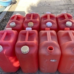 ポリタンク　ガソリン携行缶