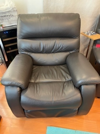 もういっちょ値下げ！最終価格です！！Nビリーバ　電動牛革リクライニングソファ　二トリ超美品！最後の1台です！