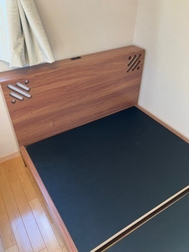 セミダブル　ベッドフレーム　中古美品　⭐︎手渡しにて格安出品⭐︎