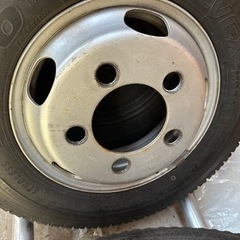 トヨタダイナルートバンで使用　スタッドレス　溝あり6本