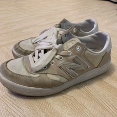 ニューバランス靴　23.5センチ