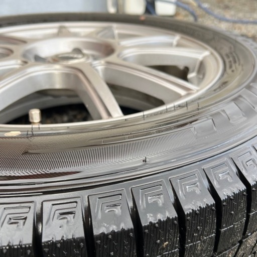 スタッドレスレスタイヤ　ホイール付き　225/60R17