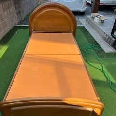 シングルベッド差し上げます。