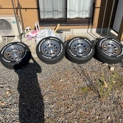 ハイエース　タイヤホイール