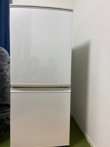 冷蔵庫　SHARP SJ-D14B-W