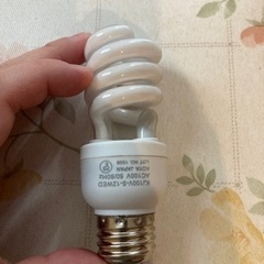 値段変更しました。電球 E26口径  １個のみ