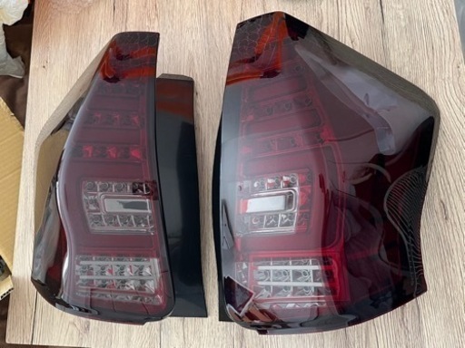 プリウスa スモークLEDテール