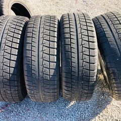 冬タイヤ 215/60R16 ヤリス アクア フィールダー用ブリヂストン製アルミとスタッドレス 4本組の画像