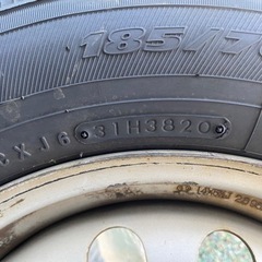 スタッドレス４本　185/70R14 日産ノート　TOYO バリ山の画像