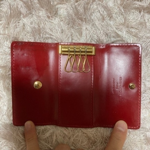 Louis Vuitton キーケース　ルイヴィトン　ヴェルニ