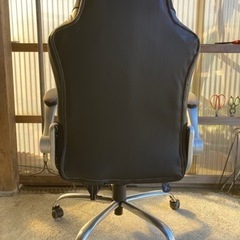 【お話中】椅子の画像