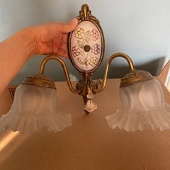 壁吊り下げ照明　2つの画像