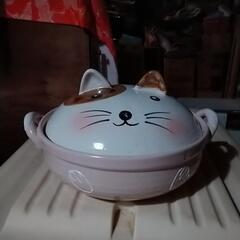 最終値下げ‼️新品、未使用✨鍋、土鍋、鍋蓋。珍しい猫デザイン😸猫、猫好き、鍋、土鍋（１人〜２人用）、鍋料理や湯豆腐や韓国料理からハンバーグなど、和食から洋食、韓国料理までから、インテリアにもなります😺の画像