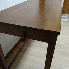 パソコンデスクの画像