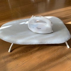 小さい部屋でもかさばらないコードレスアイロン、Panasonic NI-WL502 の画像