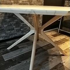 大理石調八角形ダイニングテーブル綺麗の画像