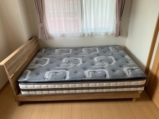 ダブルベッド売ります