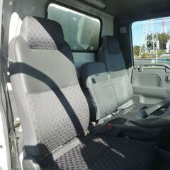 H17 いすゞ　エルフ　2ｔパネルバン　荷室内高203cm スムーサーセミオートマ 車両総重量5ｔ未満 荷室灯 ラジオ バックカメラ　AT限定可 R6税込　16650の画像