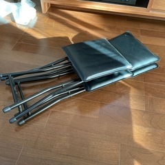 折りたたみ椅子　2セットの画像