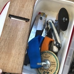 【終了】大工道具一式(かんな釘カッターレンチサンダー刃等の画像