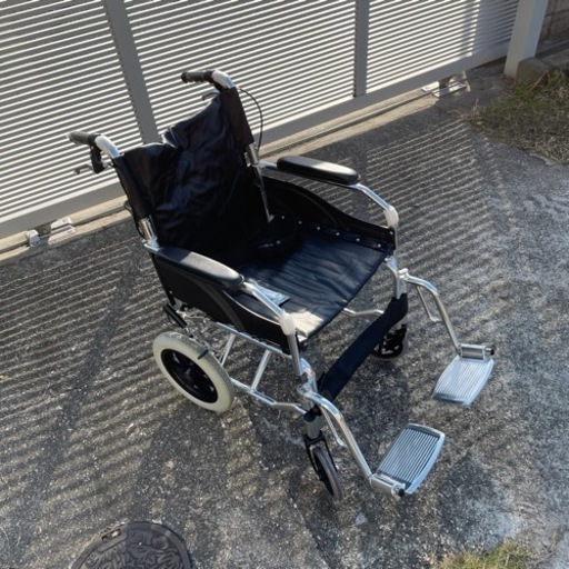 車椅子　軽量タイプ