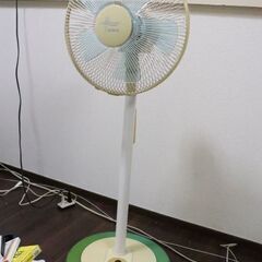 ★ハイスタンド扇風機★高さ１０２cm～１２２cm可変★リモコン付