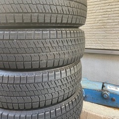 ブリヂストン　VRX2 スタッドレスタイヤ４本セット　185/6...