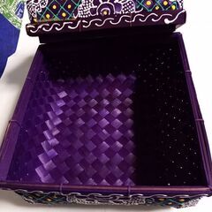 【未使用】バリで購入　木の皮(？)にバリ独特ペイント　物入れ(大)の画像