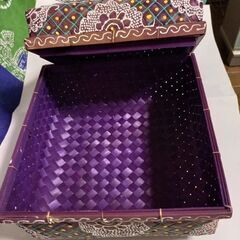 【未使用】バリで購入　木の皮(？)にバリ独特のペイント物入れ(中)の画像