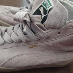 PUMAスニーカーの画像