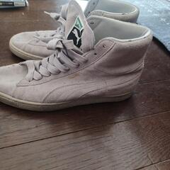 PUMAスニーカーの画像
