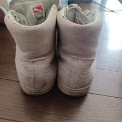 PUMAスニーカーの画像